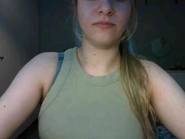 RosieJune webcam