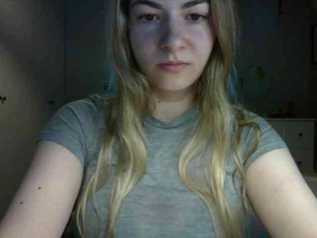 RosieJune webcam