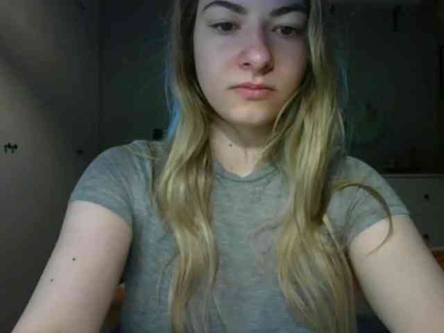 RosieJune webcam
