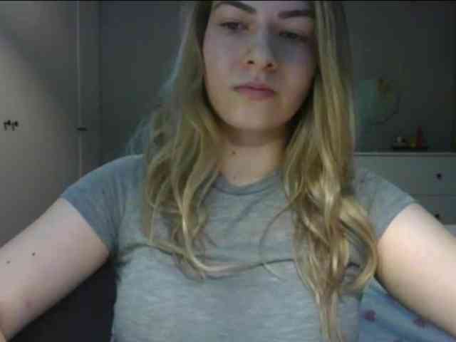 RosieJune webcam