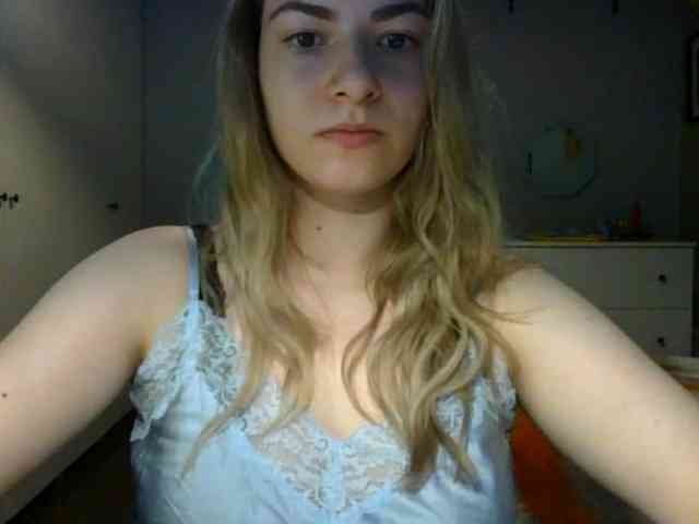 RosieJune webcam