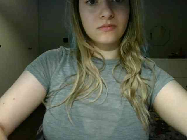 RosieJune webcam