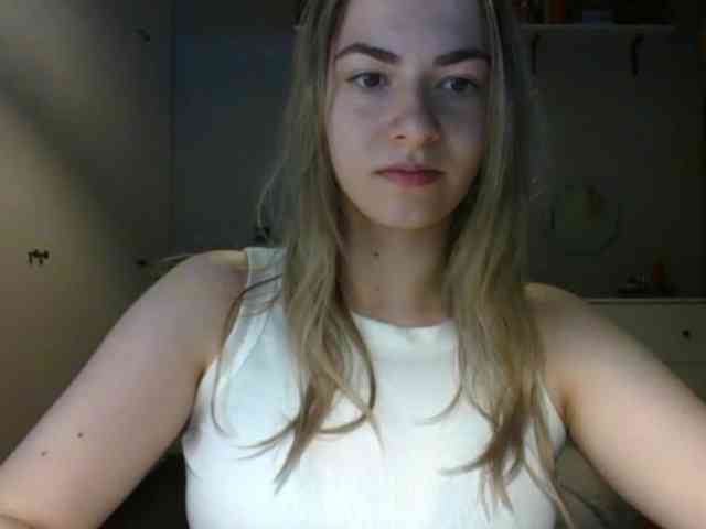 RosieJune webcam