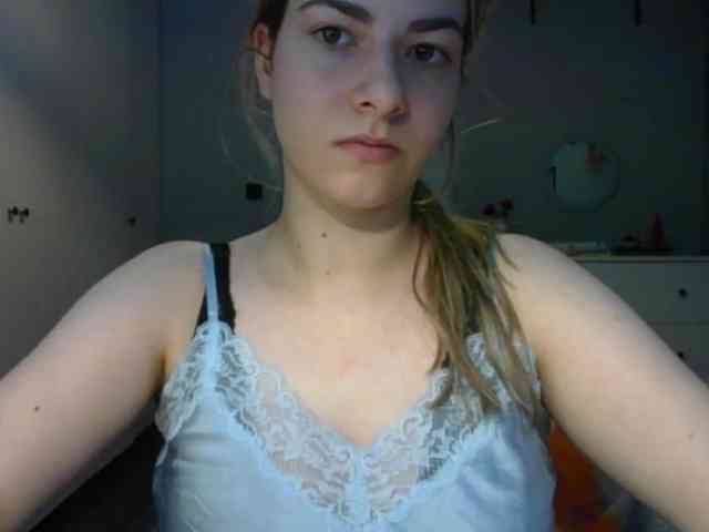 RosieJune webcam