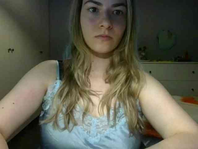 RosieJune webcam