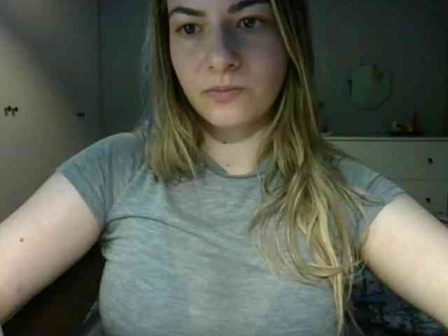 RosieJune webcam
