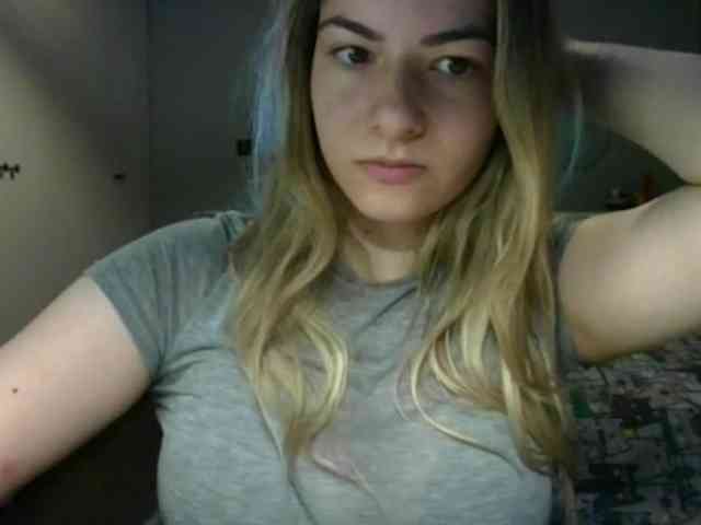 RosieJune webcam