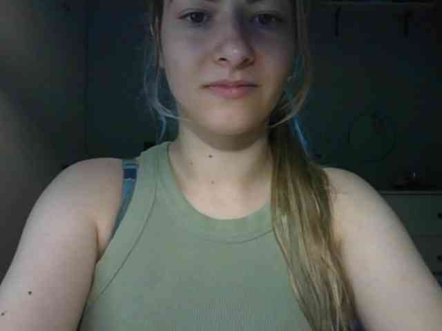 RosieJune webcam