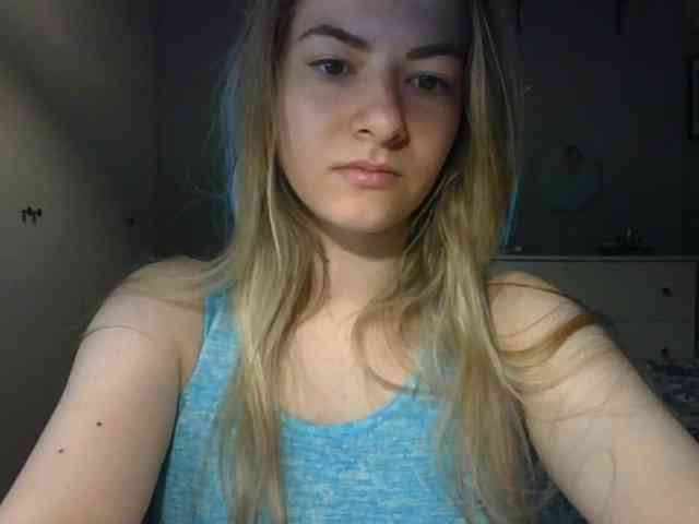 RosieJune webcam