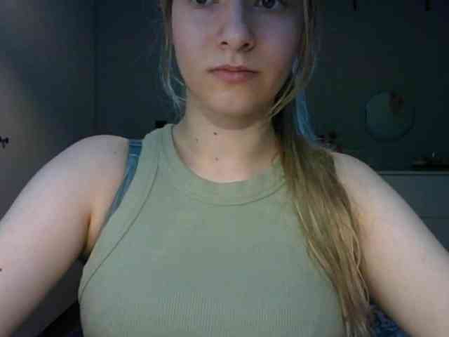 RosieJune webcam