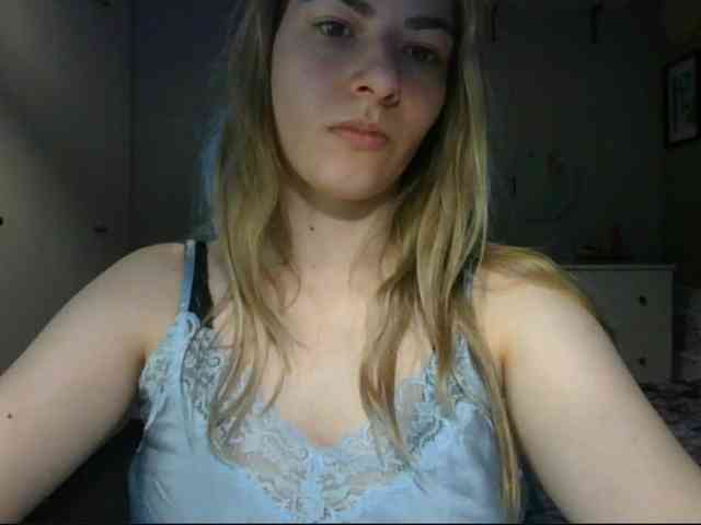 RosieJune webcam