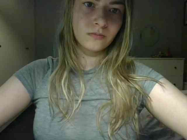 RosieJune webcam