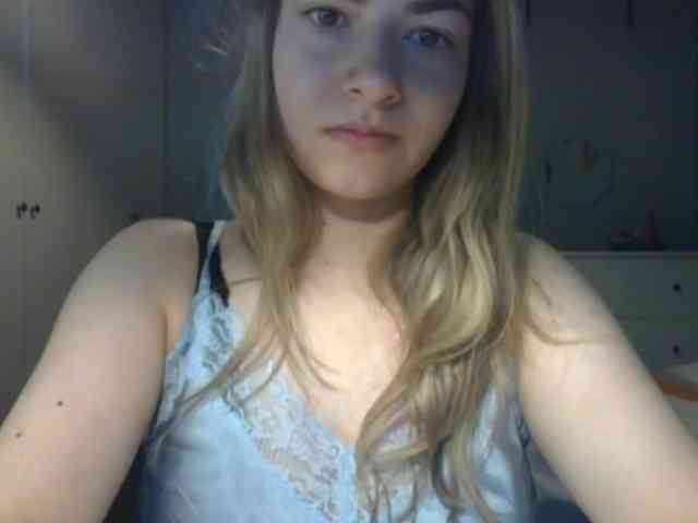 RosieJune webcam