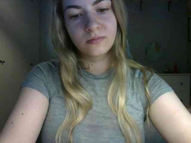 RosieJune webcam