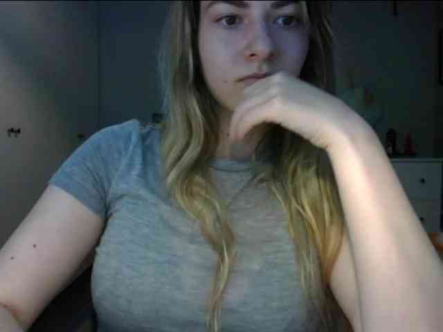 RosieJune webcam