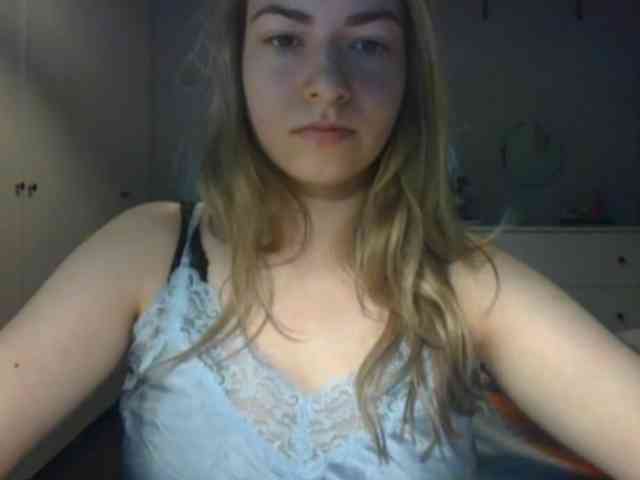 RosieJune webcam