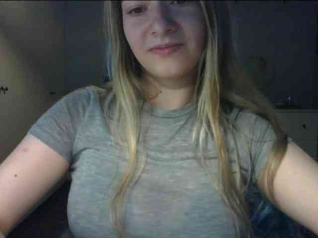 RosieJune webcam