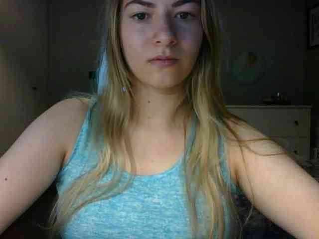 RosieJune webcam