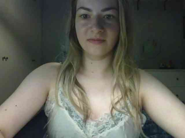 RosieJune webcam