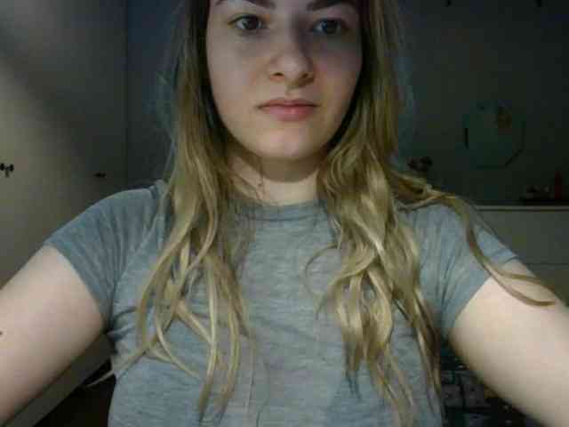 RosieJune webcam
