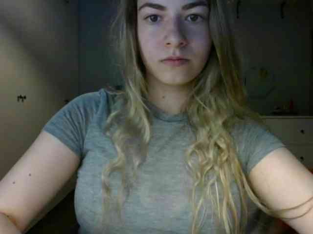 RosieJune webcam