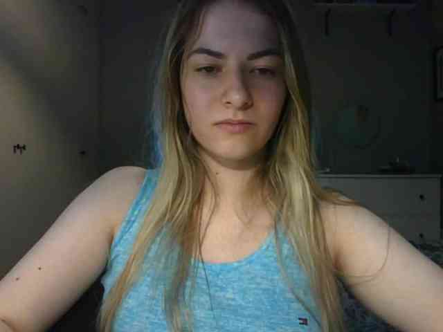RosieJune webcam