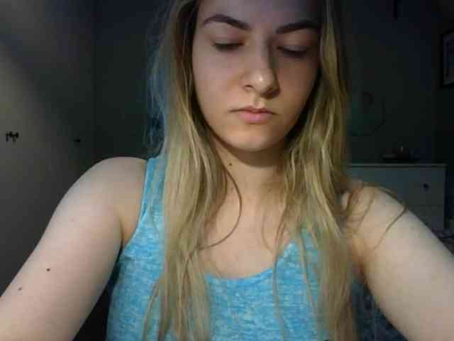 RosieJune webcam