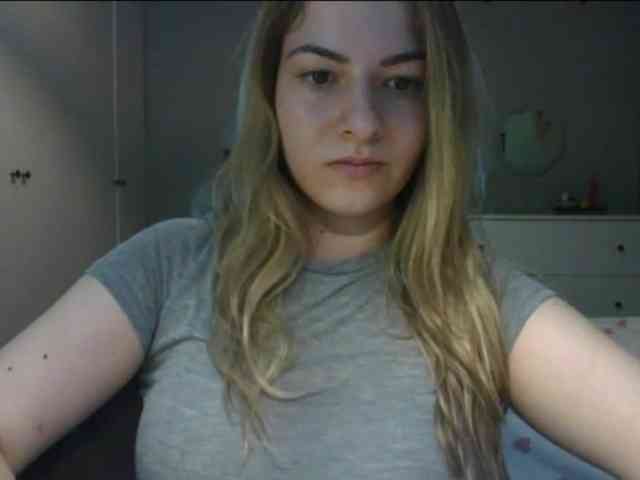 RosieJune webcam