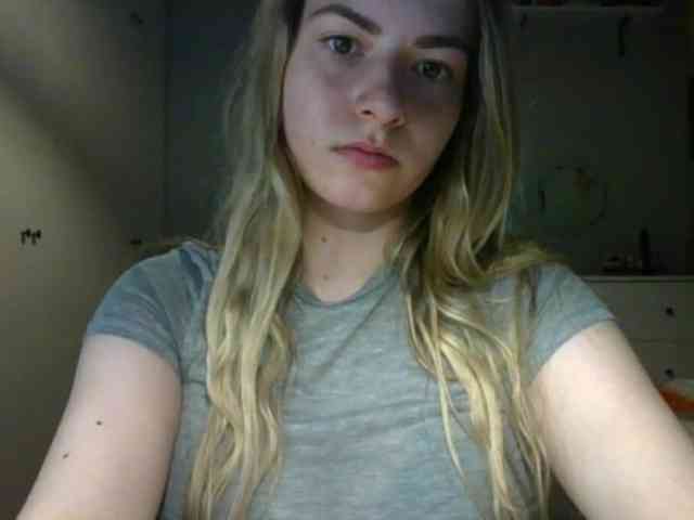 RosieJune webcam