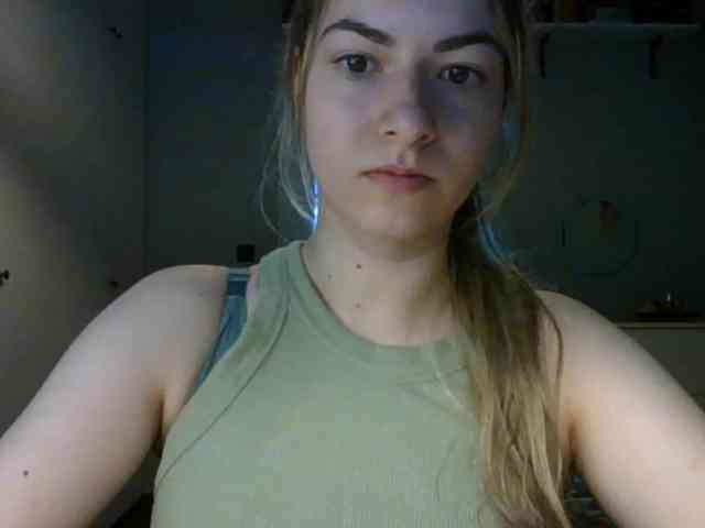 RosieJune webcam
