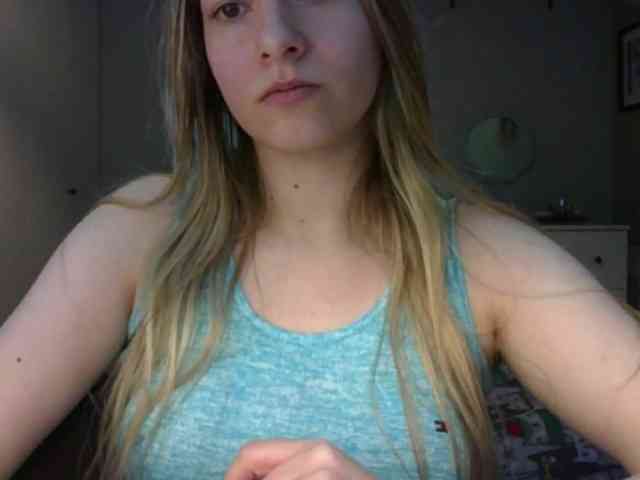 RosieJune webcam