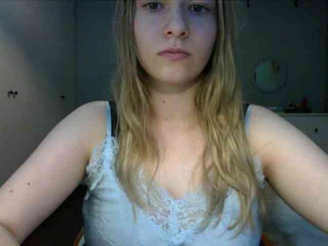 RosieJune webcam