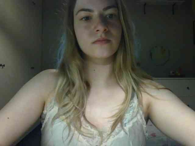 RosieJune webcam