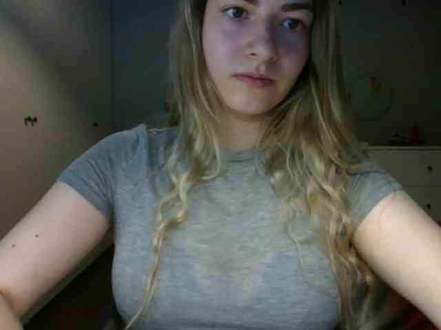 RosieJune webcam