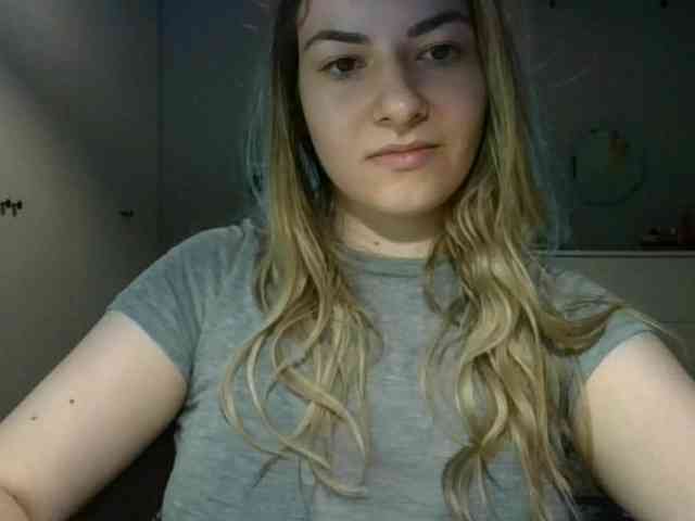 RosieJune webcam