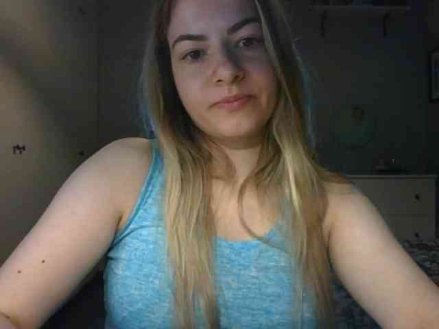 RosieJune webcam