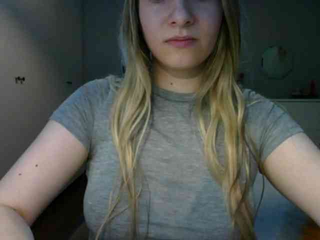 RosieJune webcam