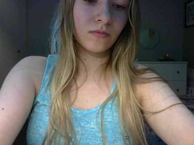 RosieJune webcam