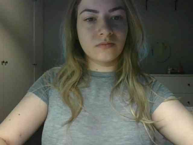 RosieJune webcam