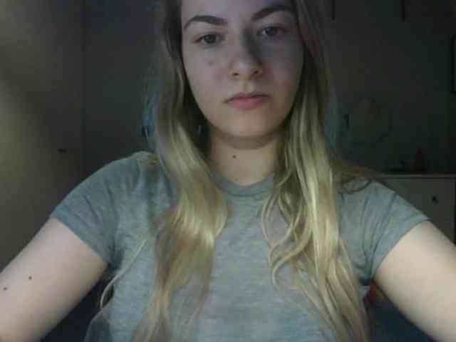 RosieJune webcam