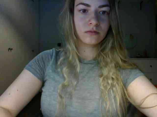 RosieJune webcam