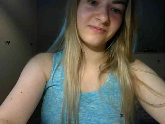 RosieJune webcam