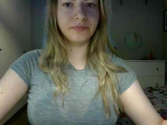 RosieJune webcam