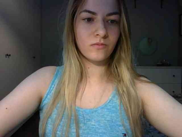 RosieJune webcam