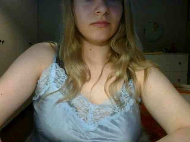 RosieJune webcam