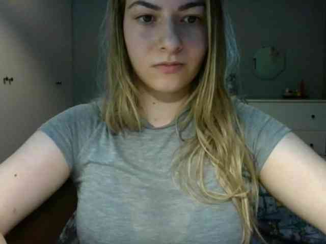 RosieJune webcam