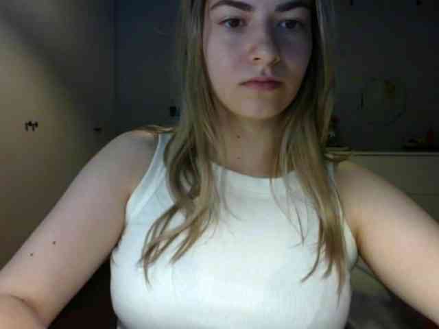 RosieJune webcam