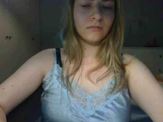 RosieJune webcam