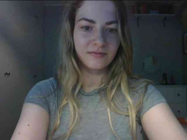 RosieJune webcam