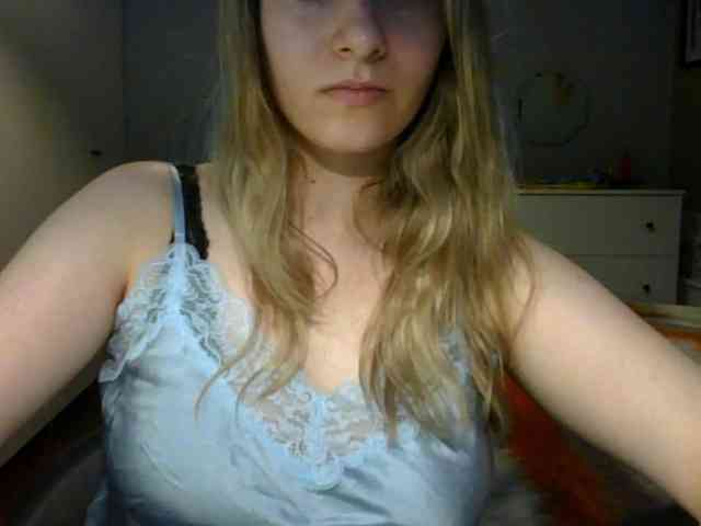 RosieJune webcam
